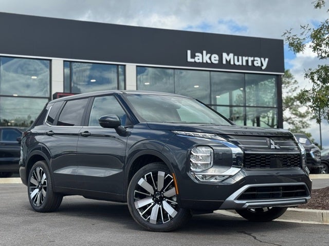 2025 Mitsubishi Outlander Base