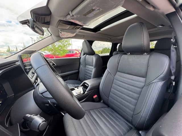 2025 Mitsubishi Outlander Base