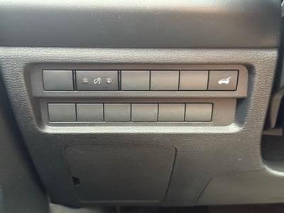 2025 Mitsubishi Outlander Base