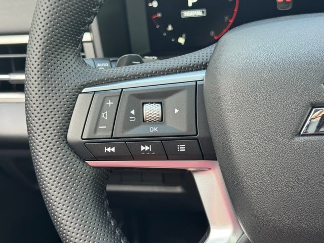 2025 Mitsubishi Outlander Base