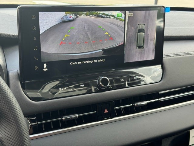 2025 Mitsubishi Outlander Base