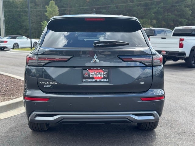 2025 Mitsubishi Outlander Base