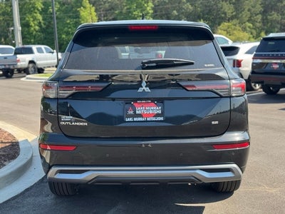 2025 Mitsubishi Outlander SE