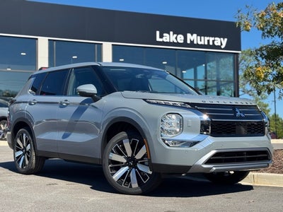 2025 Mitsubishi Outlander Base