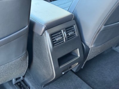 2025 Mitsubishi Outlander Base