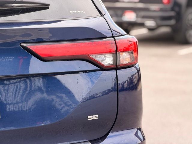 2024 Mitsubishi Outlander Base