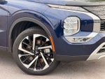 2024 Mitsubishi Outlander Base