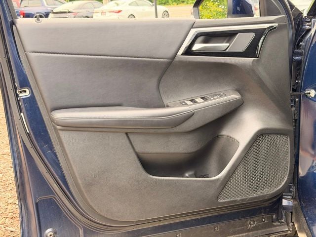 2024 Mitsubishi Outlander Base
