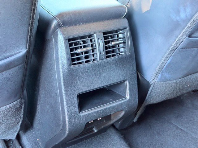 2025 Mitsubishi Outlander Base
