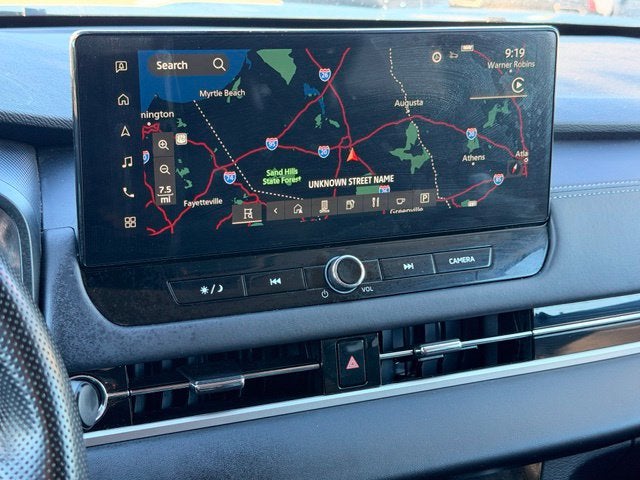 2025 Mitsubishi Outlander Base
