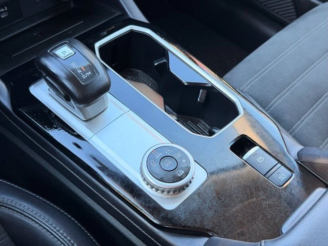 2025 Mitsubishi Outlander Base