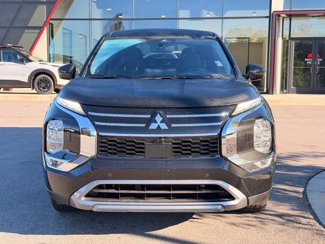 2025 Mitsubishi Outlander Base