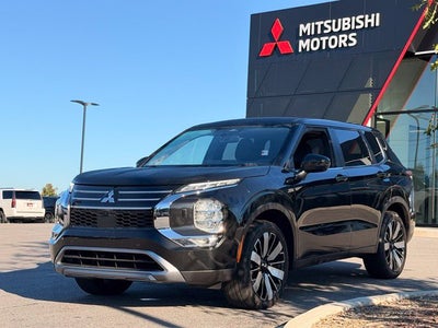 2025 Mitsubishi Outlander Base