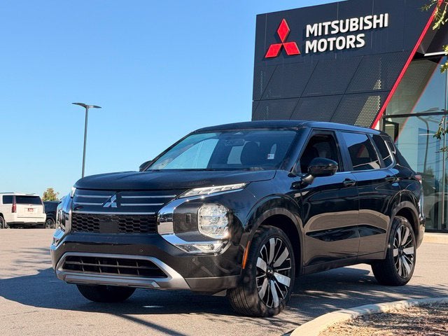 2025 Mitsubishi Outlander Base