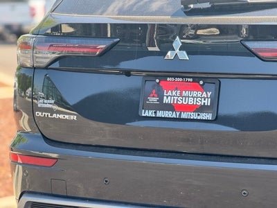 2025 Mitsubishi Outlander SE