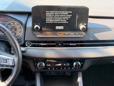 2024 Mitsubishi Outlander SE