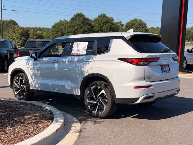 2024 Mitsubishi Outlander SE