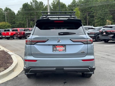 2025 Mitsubishi Outlander SE
