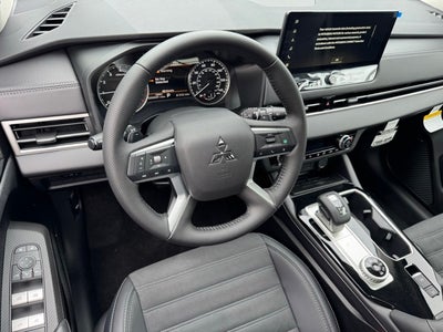 2025 Mitsubishi Outlander SE