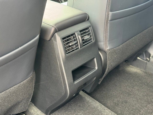 2025 Mitsubishi Outlander Base