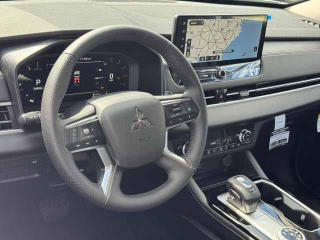 2025 Mitsubishi Outlander Base