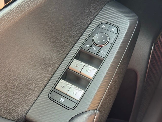 2025 Mitsubishi Outlander Base