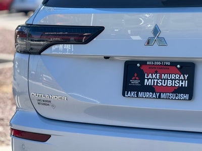 2025 Mitsubishi Outlander Base