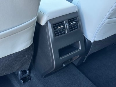 2025 Mitsubishi Outlander Base