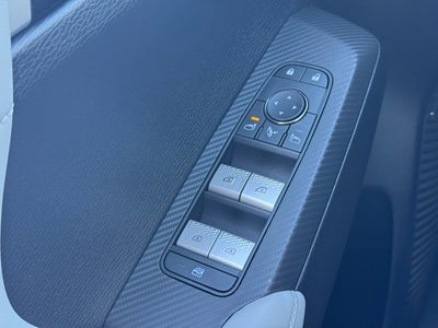 2025 Mitsubishi Outlander Base