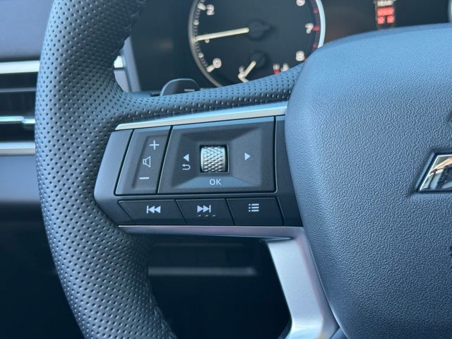 2025 Mitsubishi Outlander Base