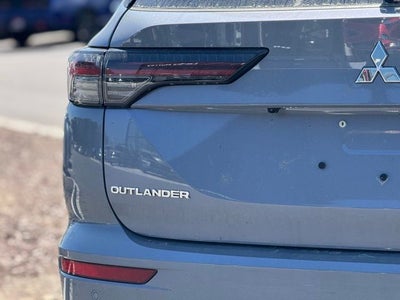 2026 Mitsubishi Outlander Base