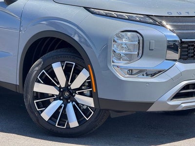 2026 Mitsubishi Outlander Base