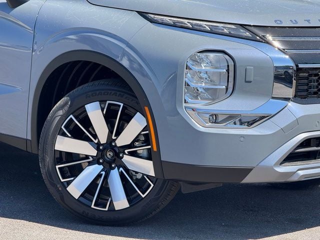 2026 Mitsubishi Outlander Base