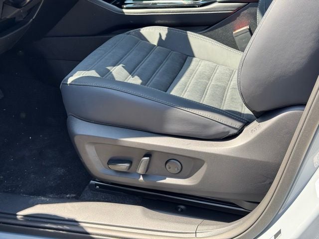 2026 Mitsubishi Outlander Base