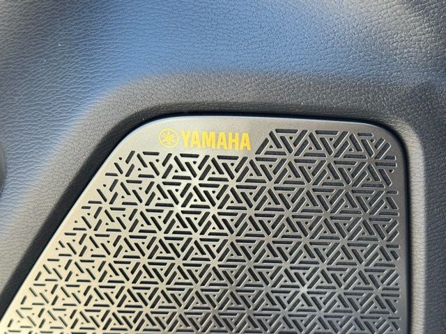 2026 Mitsubishi Outlander Base