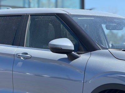 2026 Mitsubishi Outlander Base