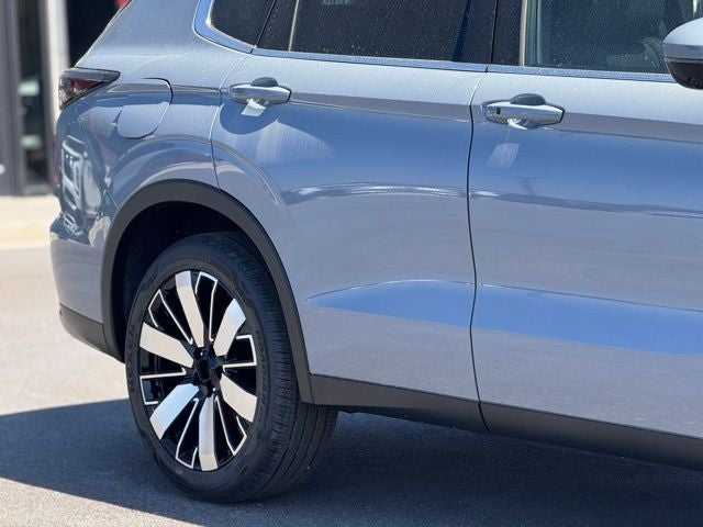 2026 Mitsubishi Outlander Base
