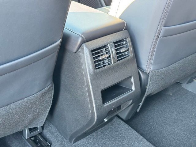 2026 Mitsubishi Outlander Base