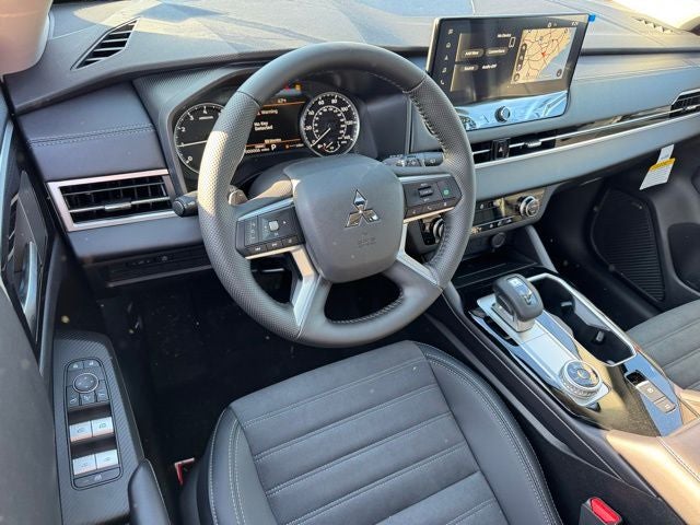 2026 Mitsubishi Outlander Base