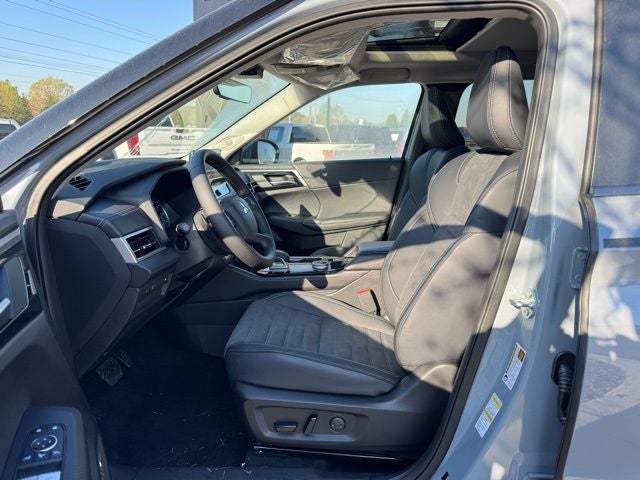 2026 Mitsubishi Outlander Base