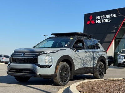 2026 Mitsubishi Outlander Base