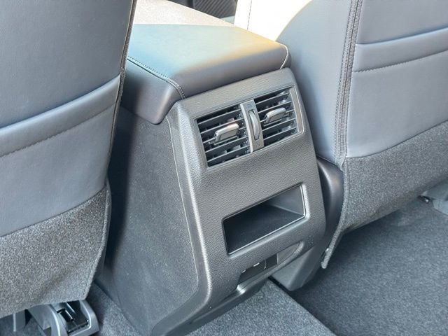 2026 Mitsubishi Outlander Base