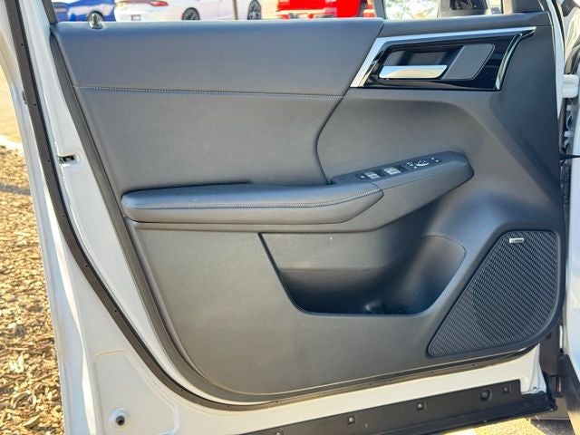 2026 Mitsubishi Outlander Base