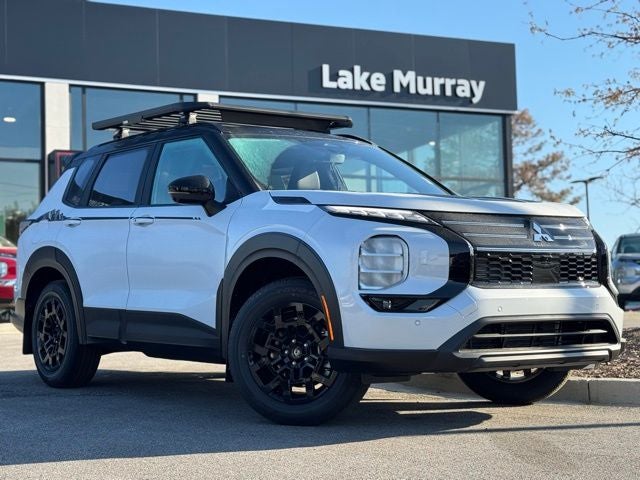 2026 Mitsubishi Outlander Base