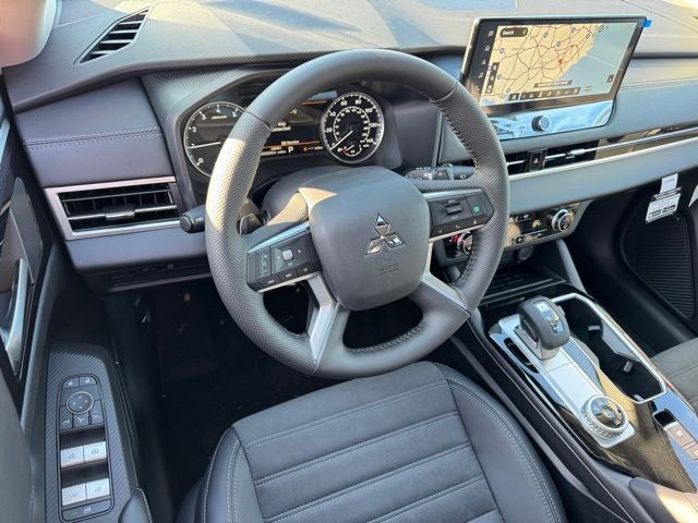 2026 Mitsubishi Outlander Base