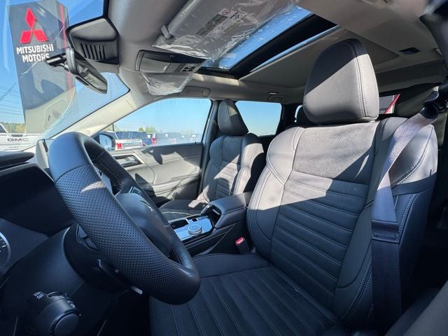 2026 Mitsubishi Outlander Base