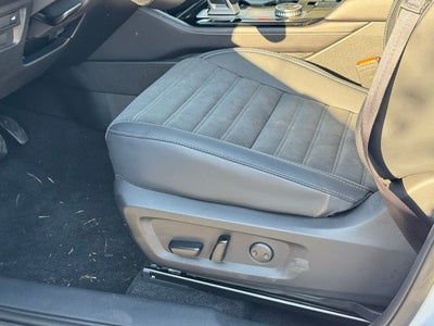 2026 Mitsubishi Outlander Base