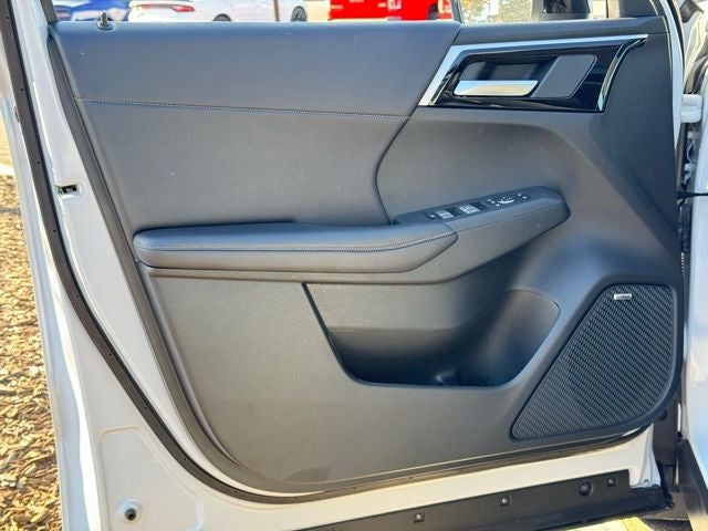 2026 Mitsubishi Outlander Base