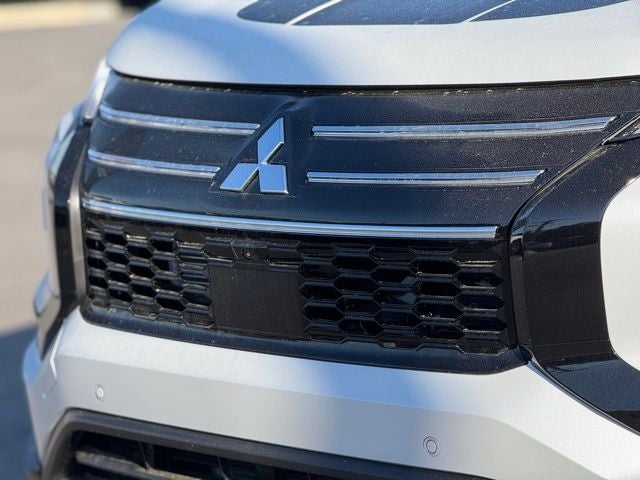 2026 Mitsubishi Outlander Base