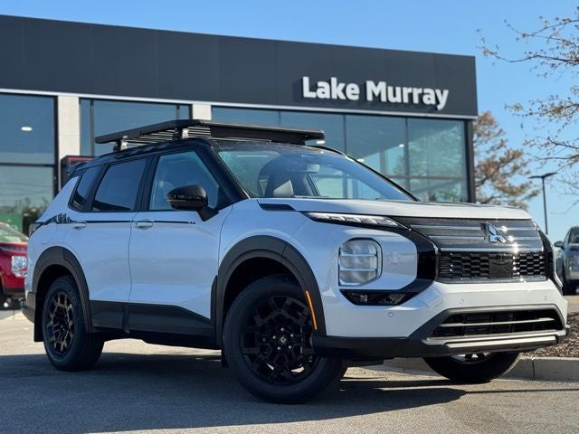 2026 Mitsubishi Outlander Base